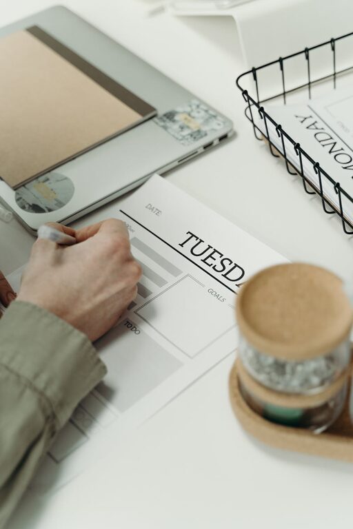 How to Set Realistic Weekly Goals That Boost Your Productivity